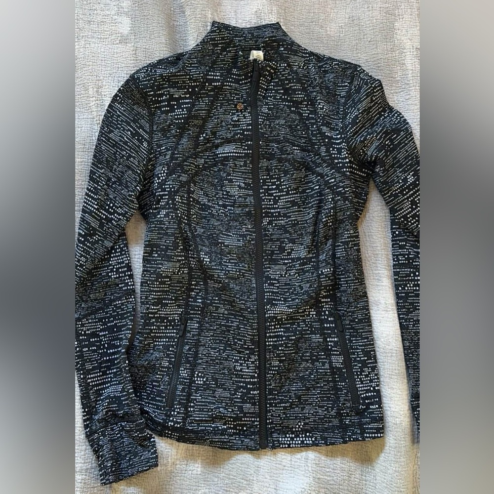 LULULEMON define jacket